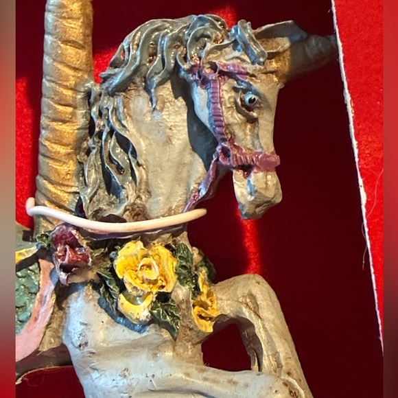 🎁 Hallmark Carousel Horse Ornament - Picture 5 of 5